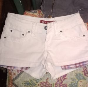 Red rilvet short